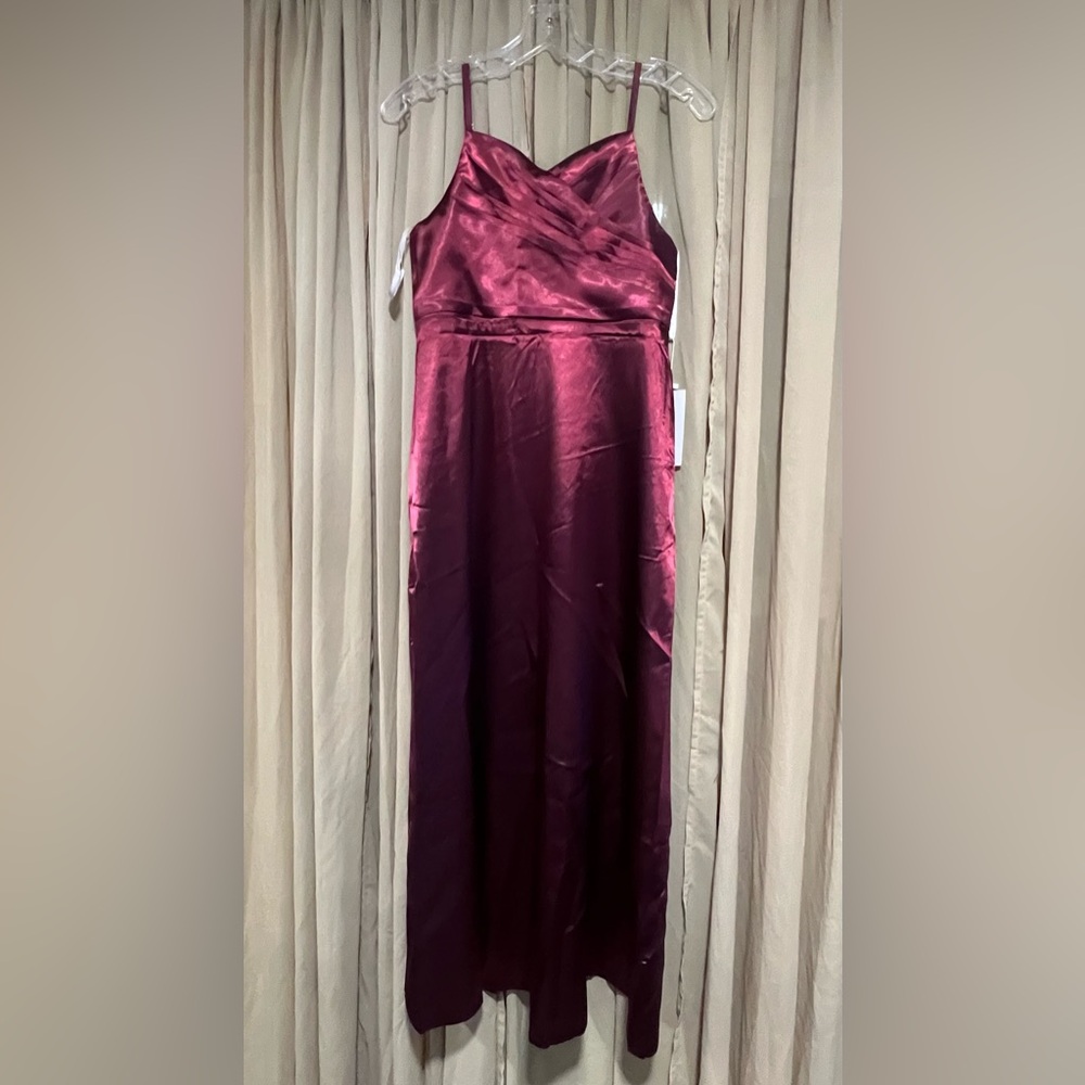 Elegant BXZ Junior Burgundy Satin Gown, Size 13 NWT